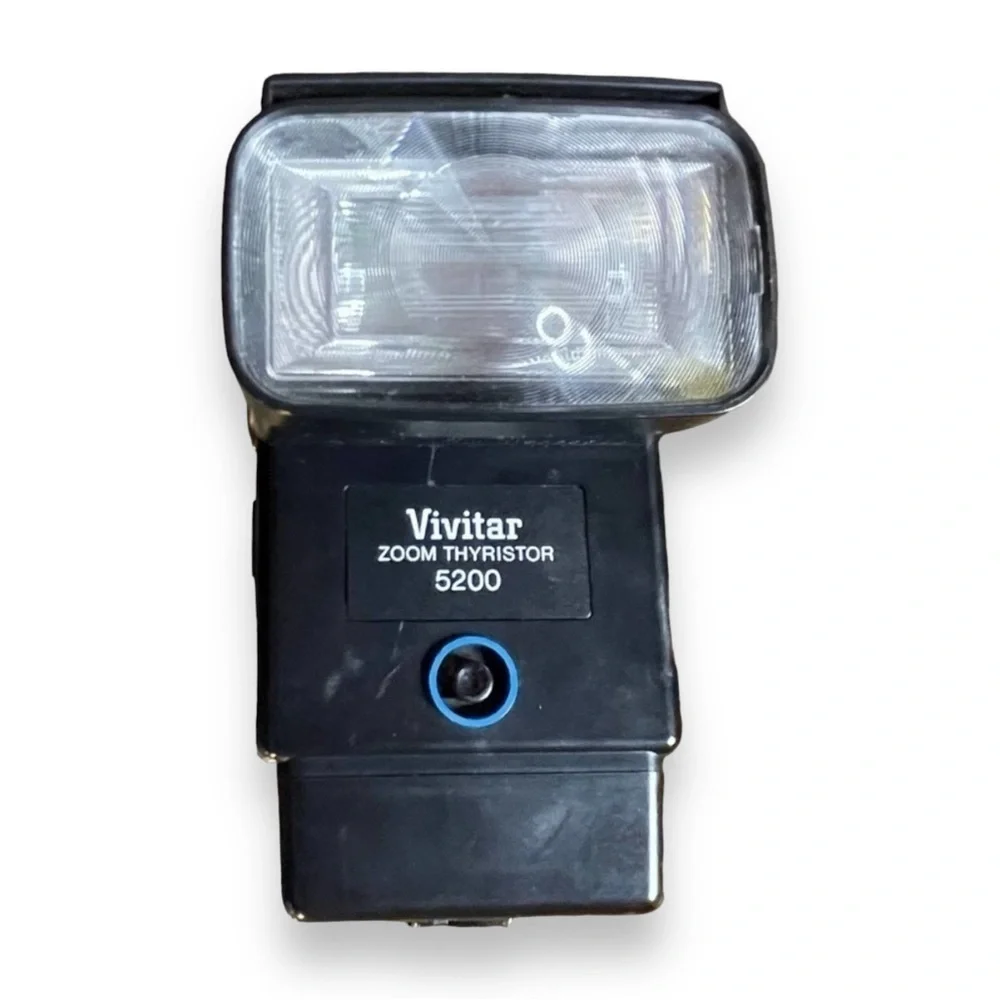 35mm Camera Accessories Bag Nikon Nikkor AF 28-80mm Lens Vivitar Thyristor Flash
